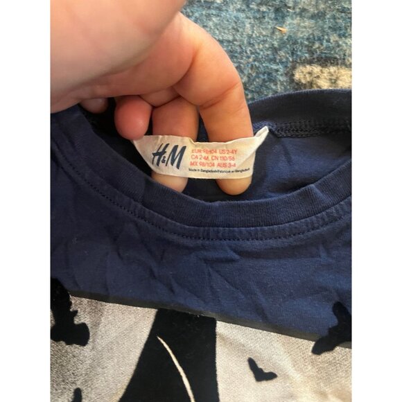 H&M boys size 2/4 4/6 years Halloween bat and skull shirt lot - Picture 4 of 5